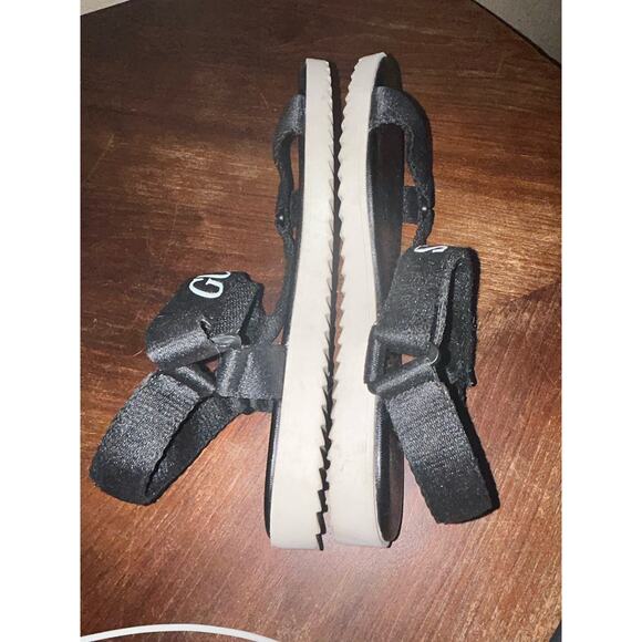 Guess Black & White Fun Festival Strappy Summer Beach Sandals  10M - Picture 7 of 10